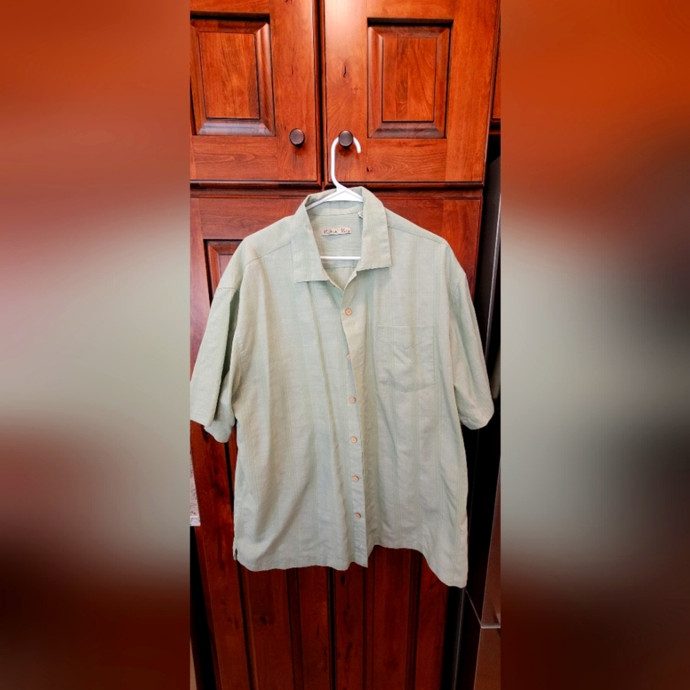 Batik Bay Men's Button-down Short Sleeve